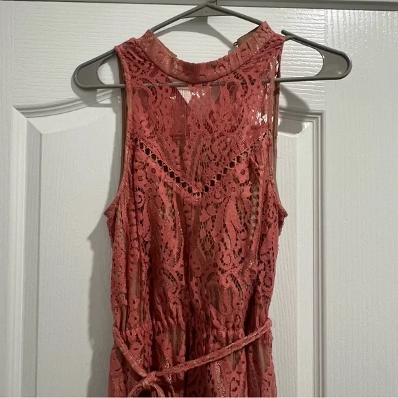 WAYF Lace Midi Dress - Picture 5 of 9